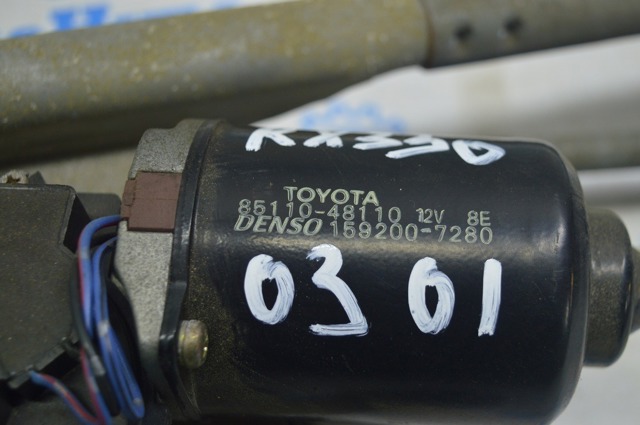 Двигун склоочисника лобового скла (трапеції) 8511048110 TOYOTA