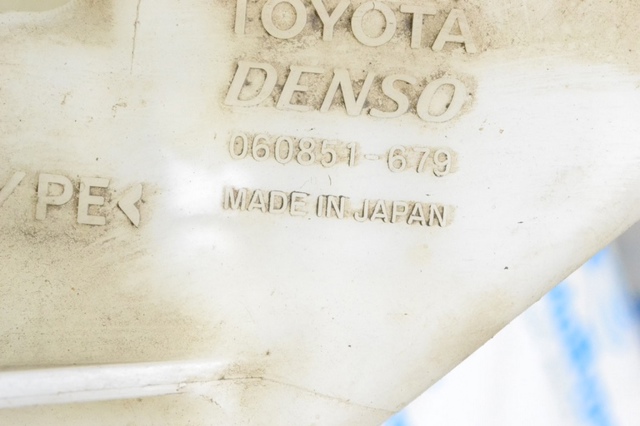 Водяний бачок омивача скла 8531510320 TOYOTA