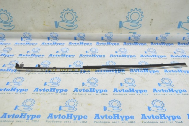 Молдинг переднього правого крила 877723S001 HYUNDAI