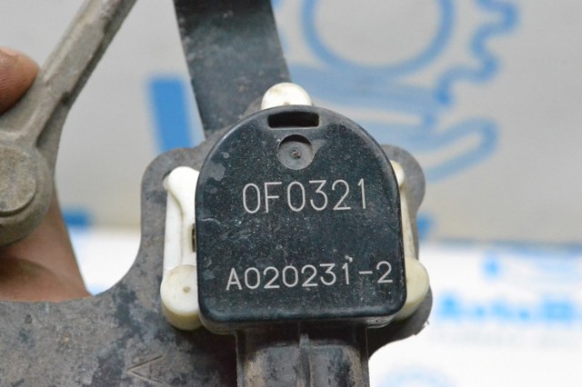 Датчик рівня положення кузова, задній лівий 8940847020 TOYOTA