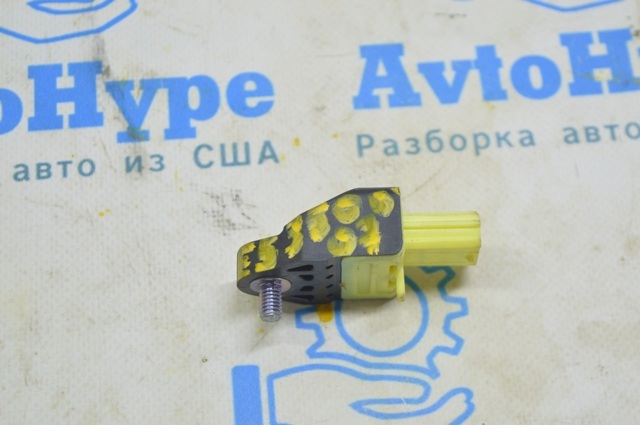 Датчик подушки безпеки 8983133020 TOYOTA