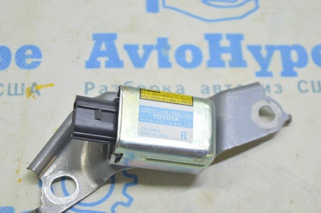 Датчик подушки безпеки 8983348020 TOYOTA