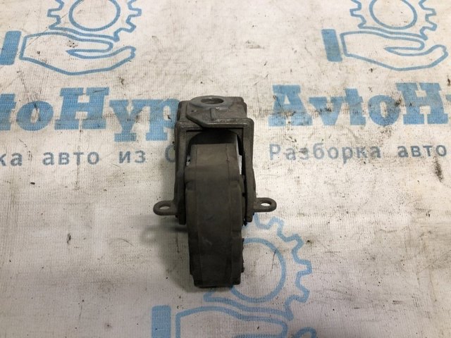 Кронштейн приймальної труби глушника 8K0253147A VAG