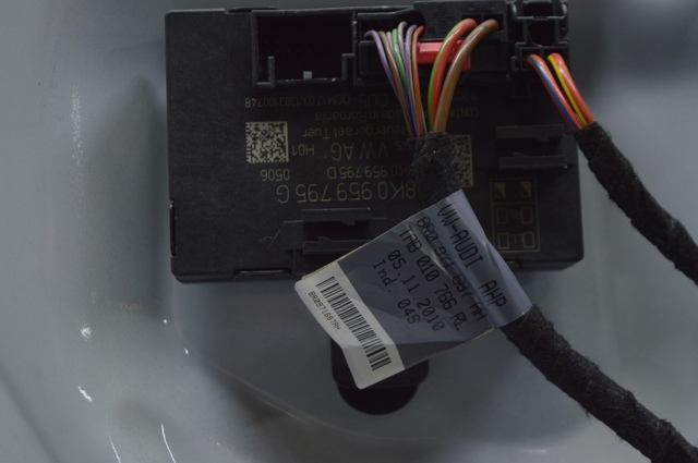 Блок комфорту задніх дверей 8K0959795G VAG