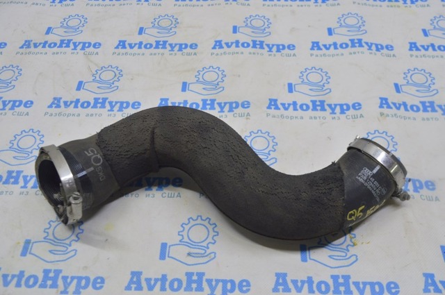 Патрубок дросельний 8R0145993 VAG