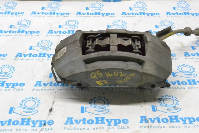 Супорт гальмівний, передній, правий 8R0615108F VAG