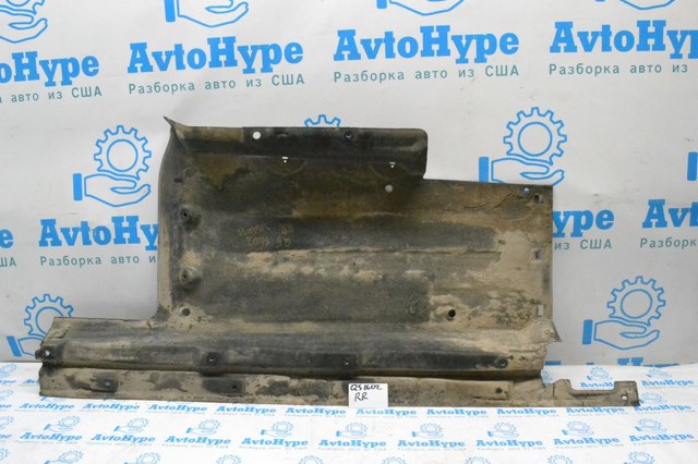 Захист днища передній правий 8R0825202A VAG