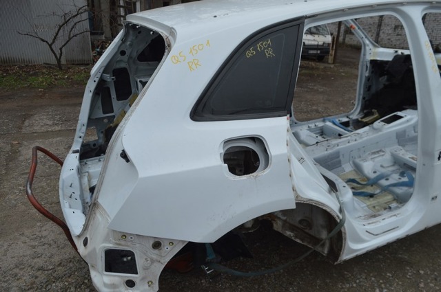 Скло багажного відсіку, праве 8R0845300GNVB VAG