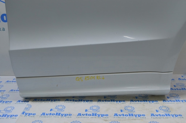 Молдинг задніх лівих дверей 8R0853969B VAG