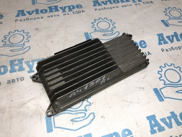 Підсилювач звуку аудіосистеми 8R1035223A VAG