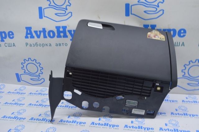 Ящик для рукавичок (бардачок) 8R18571046PS VAG