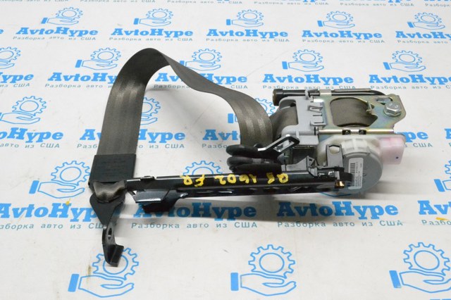 Ремені безпеки 8R1857706MOVD VAG