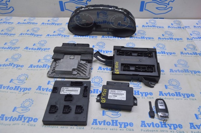 Блок двигуна 8R2907115 VAG