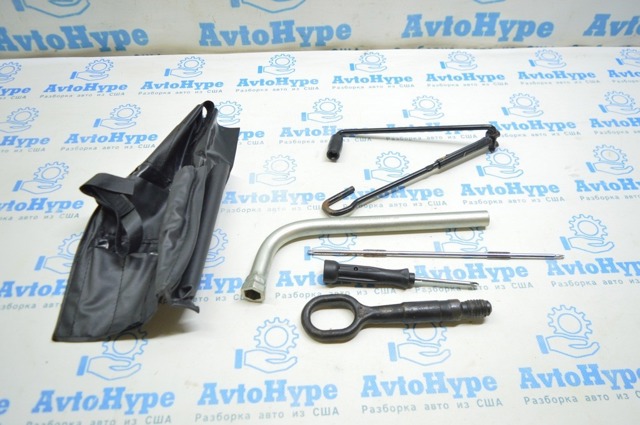 Домкрат автомобільний 8V0011031B VAG