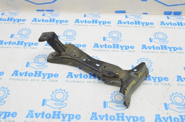 Кронштейн кріплення крила переднього лівого, передній 8V0821135A VAG