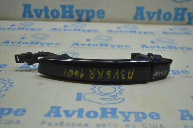 Зовнішня ручка правих дверей 8V0837206AGRU VAG