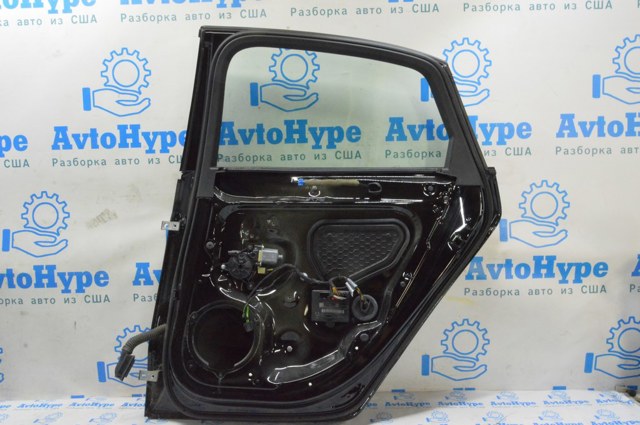 Двері пасажирські задні праві 8V5833052A VAG