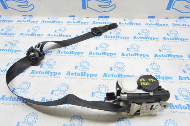 Ремінь безпеки передній правий 8V5857706HV04 VAG