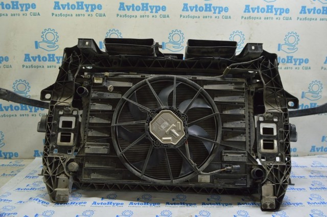 Облицювання рамки радіатора 8W0121207B VAG