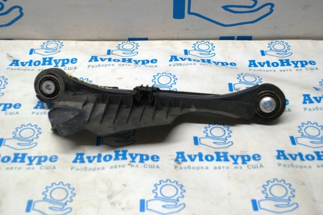Захист заднього нижнього важеля 8W0505562B VAG