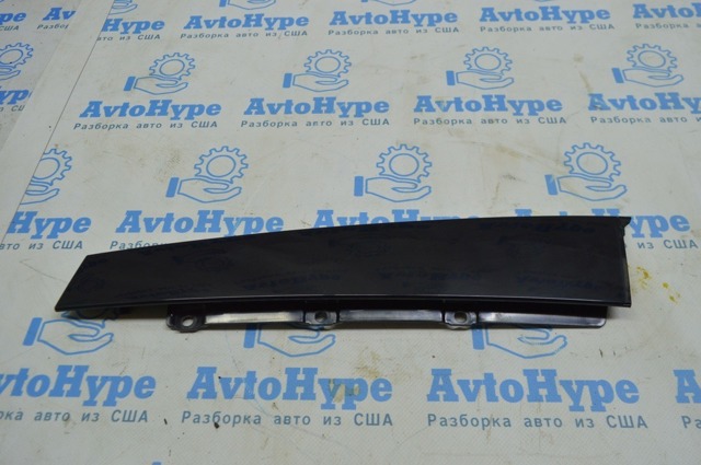 Накладка задньої двері, правої, вертикальна 8W0839902A5FQ VAG
