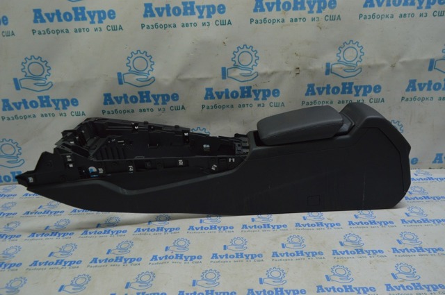 Кронштейн підлокітника 8W0864207H38M VAG