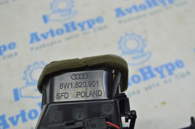 Решітка повітроводу ліва 8W1820901B6PS VAG