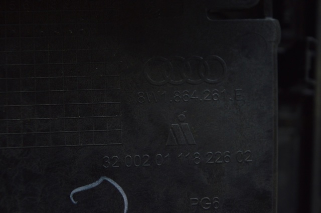 Декоративна накладка центральної консолі 8W1864241A6PS VAG