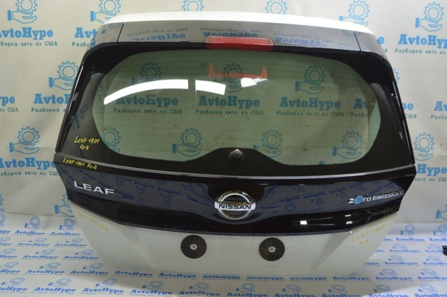 Двері багажника 901005SA0B NISSAN