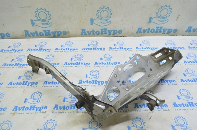 Відбійник капота 9054115004 TOYOTA