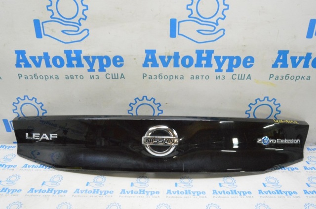 Накладка ляди 908105SA0A NISSAN