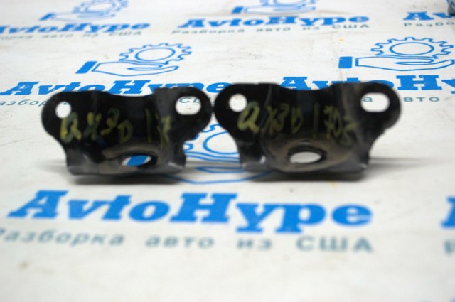 Відбійник п'ятої двері 90878AX600 NISSAN