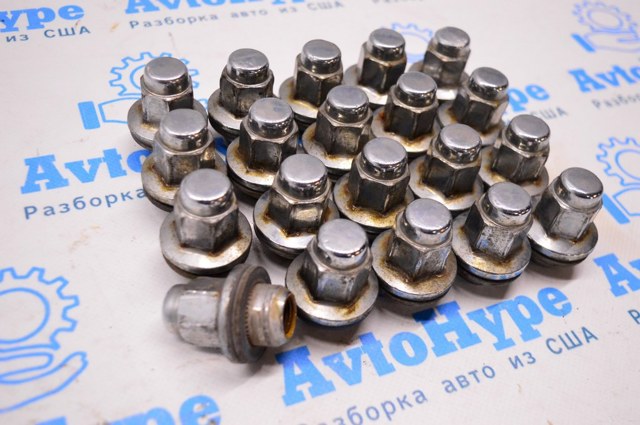 Гайка кріплення колеса 9094201103 TOYOTA