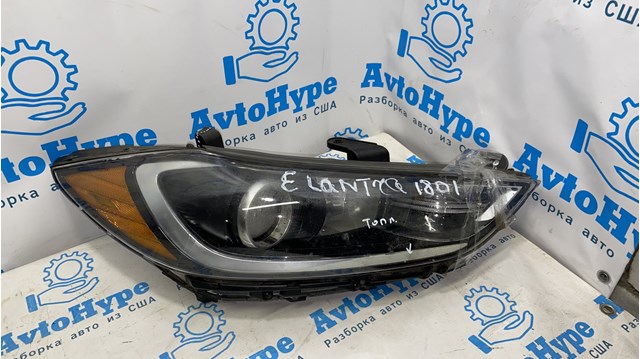 Фара комбінована, передня 92102F3000 HYUNDAI
