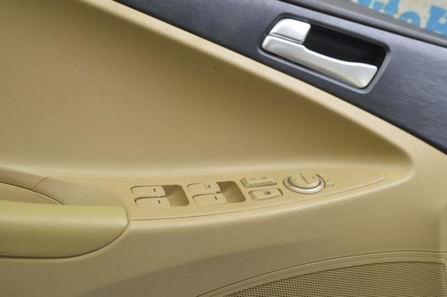 Кнопки переднього лівого склопід'ємника 935703S000YDA HYUNDAI
