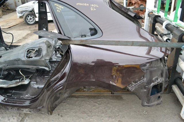 Бічна частина задня ліва 95B809029YGRV PORSCHE