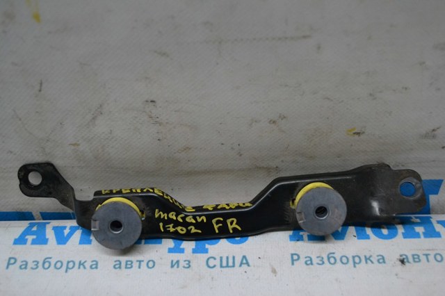 Кріплення фари передньої, правої 95B941058B PORSCHE