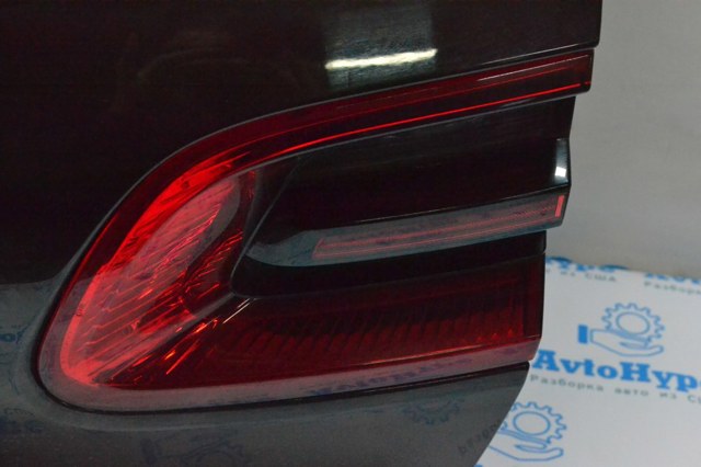 Задня ліва внутрішня фара 95B945093AA PORSCHE