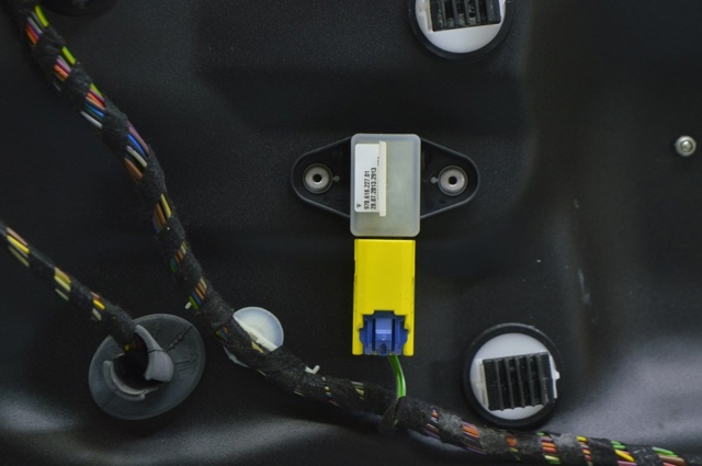 Датчик подушки безпеки 97061822701 PORSCHE