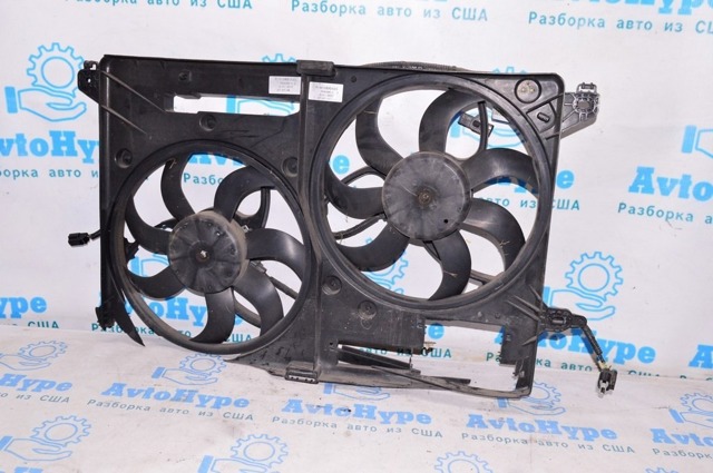 Помпа охолодження A0005000686 NISSAN