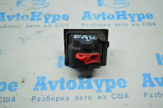 Мотор-привід відкриття лючка бака A0008202303 MERCEDES