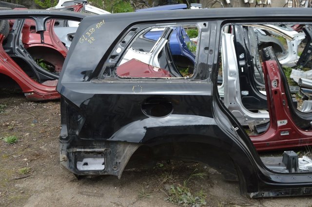 Бічна частина задні праві A1646301007 MERCEDES