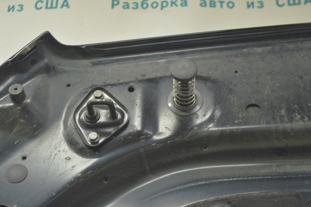 Відбійник капота A1668800027 MERCEDES