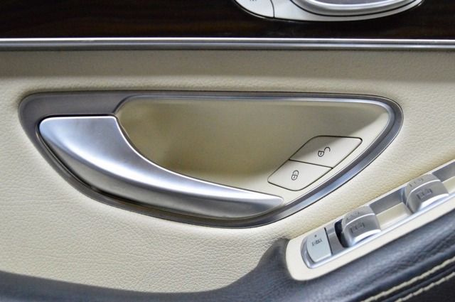 Ручка передньої двері внутрішня ліва A2057600100 MERCEDES