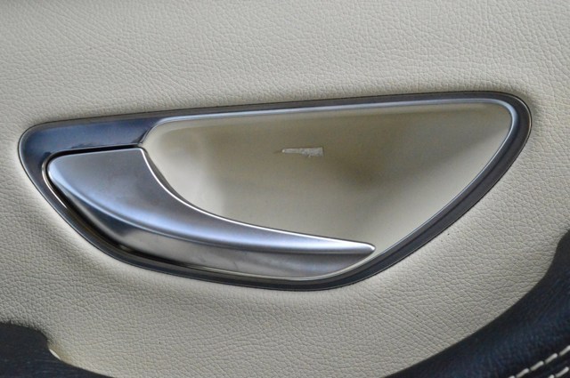 Ручка задніх дверей, внутрішня, ліва A2057600300 MERCEDES
