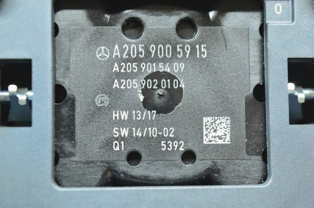 Блок кнопок центральної консолі A2059005915 MERCEDES