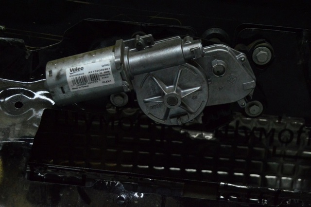 Склоочисник дверей задка A2139065901 MERCEDES