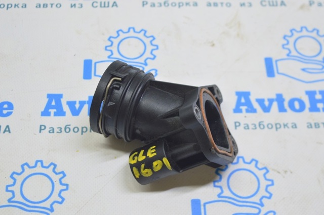 Фланець системи охолодження (трійник) A2762000256 MERCEDES