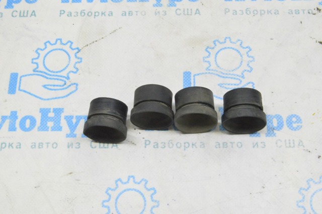 Подушка декоративної кришки двигуна A6460940285 MERCEDES