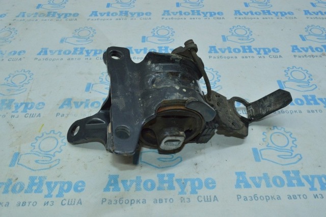 Подушка (опора) двигуна, ліва BJS739070 MAZDA